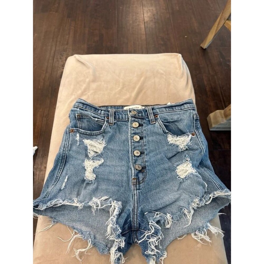 Abercrombie button fly ultra high rise mom short